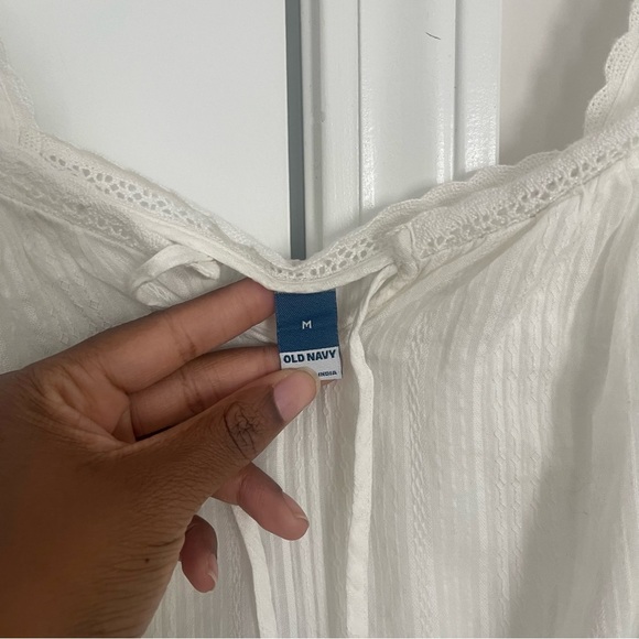 Old Navy Sleeveless Textured Dobby Top NWOT - Picture 5 of 8